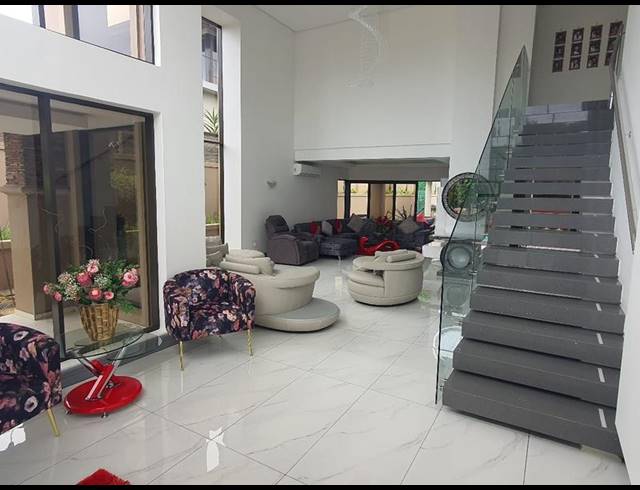 4 BEDROOM HOUSE FOR SALE IN IZINGA PARK